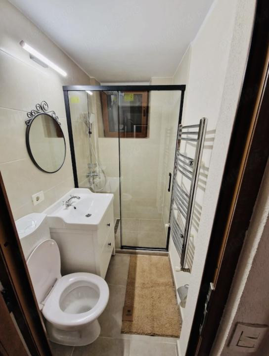 apartament decomandat de inchiriat cu 2 camere  in P-ta Amzei 