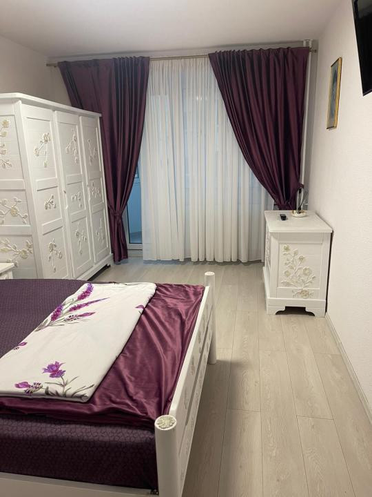 Apartament 3 camere pe Bulevardul Decebal
