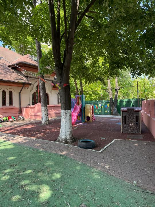 Vilă Interbelică 325 mp | Teren 800 mp | Ideală Grădiniță, Birouri, Clinică