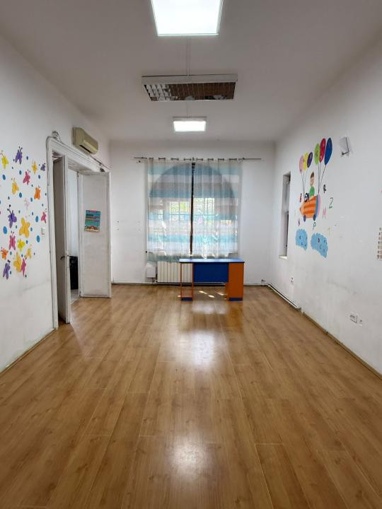 Vilă Interbelică 325 mp | Teren 800 mp | Ideală Grădiniță, Birouri, Clinică