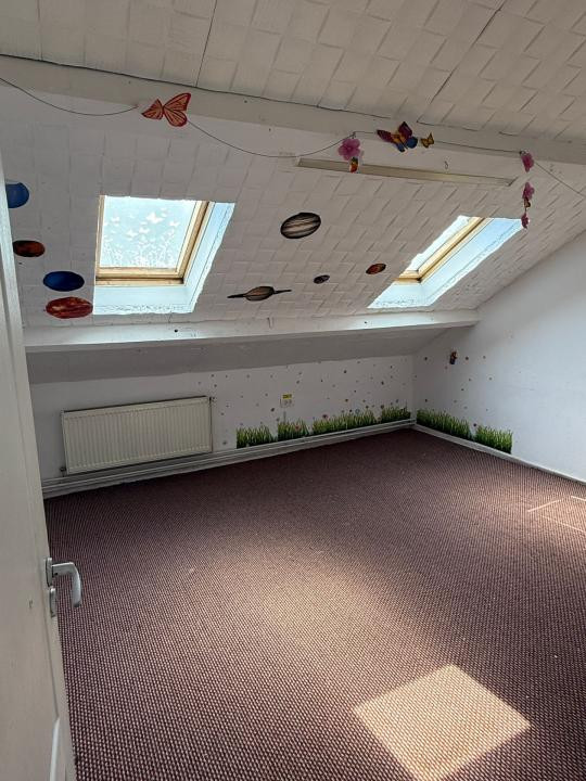 Vilă Interbelică 325 mp | Teren 800 mp | Ideală Grădiniță, Birouri, Clinică
