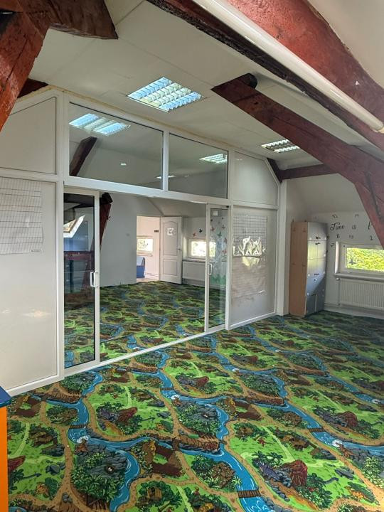 Vilă Interbelică 325 mp | Teren 800 mp | Ideală Grădiniță, Birouri, Clinică
