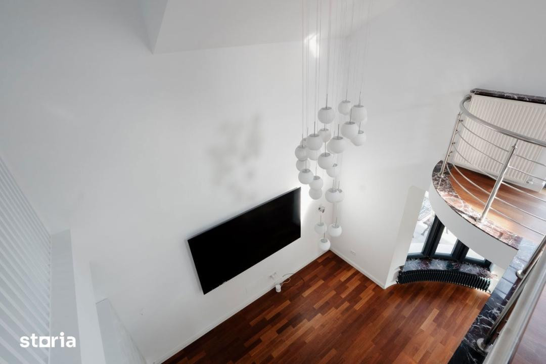 Vilă individuală 7 camere | Pipera | Teren 1.000 mp | Garaj dublu