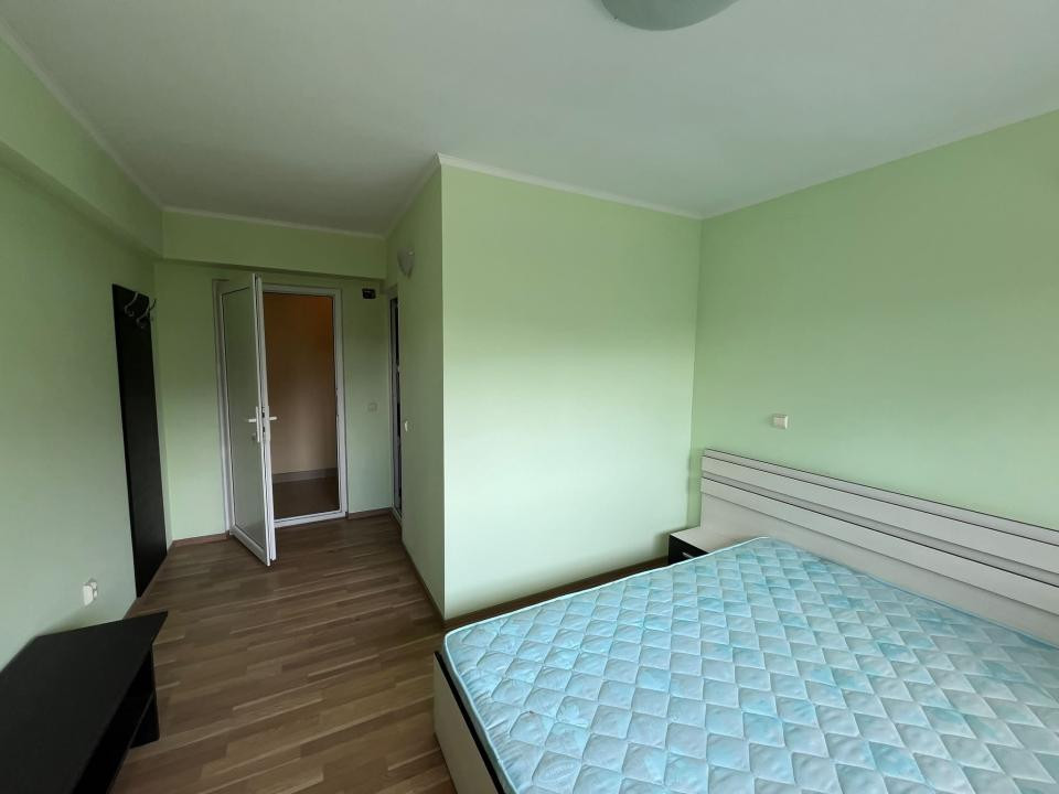 Clădire spațioasă potrivită desfășurării unei afaceri