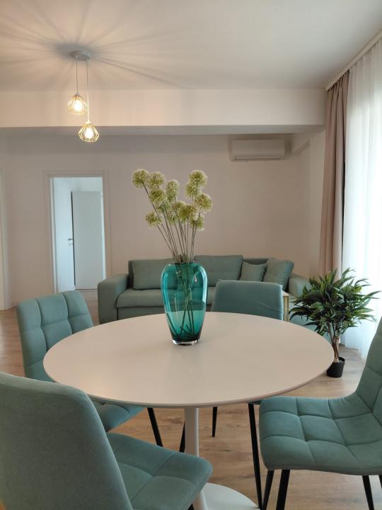 3 camere Pipera Porche