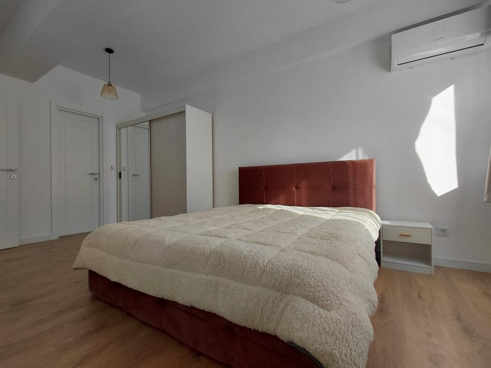 3 camere Pipera Porche