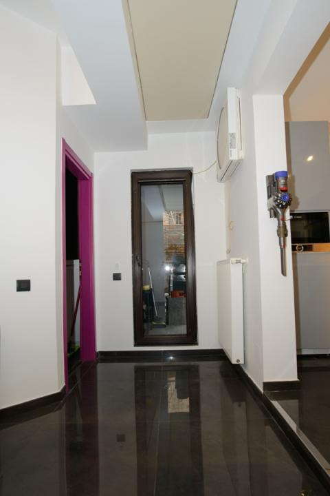 Apartament decomandat de inchiriat cu 2 camere in P-ta Alba Iulia 