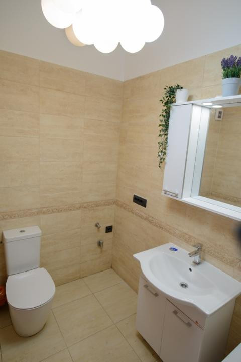 Apartament decomandat de inchiriat cu 2 camere in P-ta Alba Iulia 