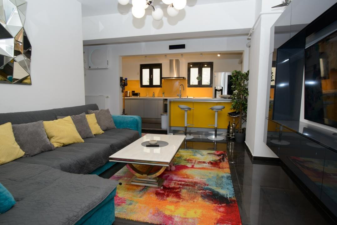 Apartament decomandat de inchiriat cu 2 camere in P-ta Alba Iulia 