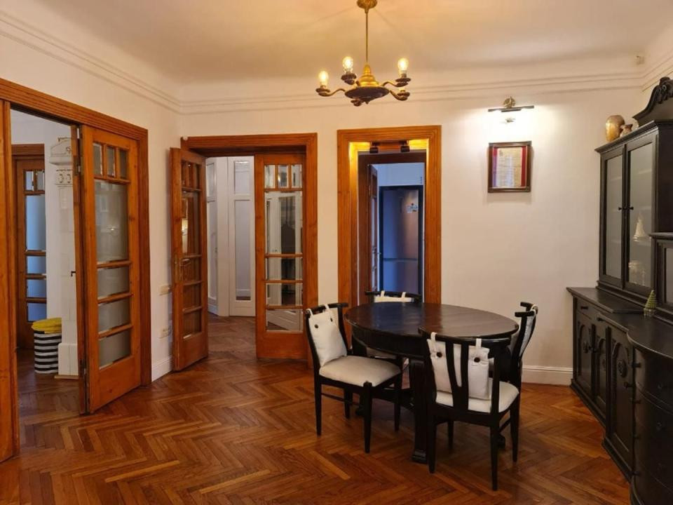 Apartament de inchiriat, 2 camere - Parcul Carol - Casa Interbelica