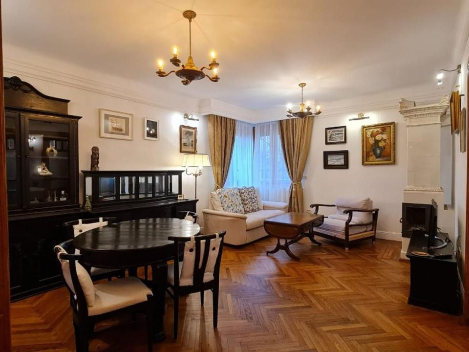 Apartament de inchiriat, 2 camere - Parcul Carol - Casa Interbelica