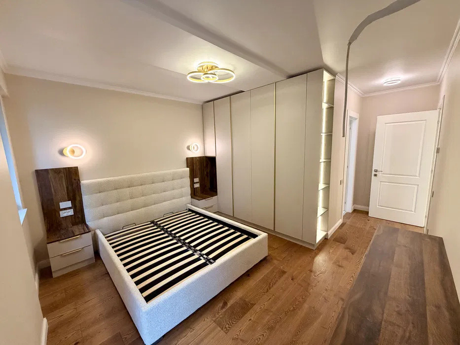 Apartament premium cu 3 camere de închiriat, zona Casa Poporului