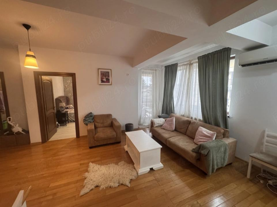 Apartament 2 camere cu loc de parcare, zona 1 Mai