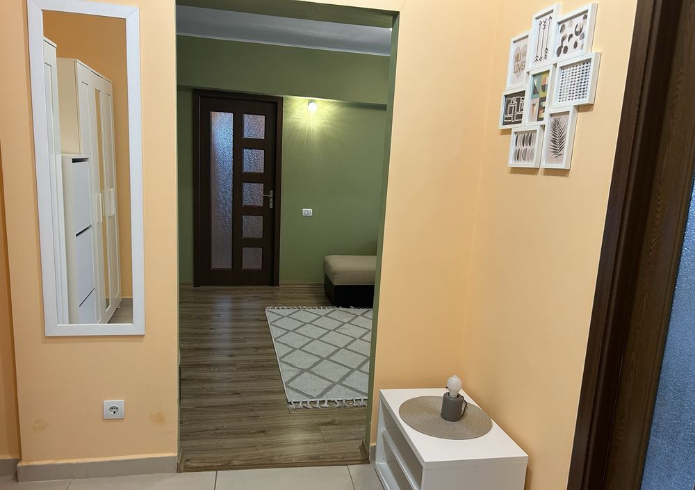 de inchiriat apartament semidecomandat cu 2 camere  in Timpuri Noi 