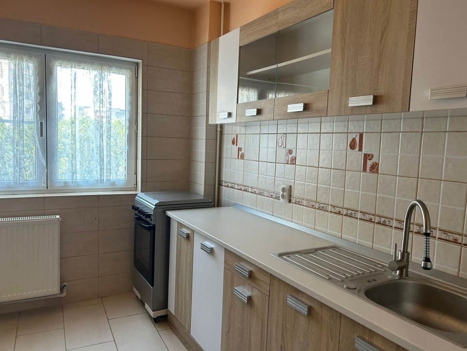 de inchiriat apartament semidecomandat cu 2 camere  in Timpuri Noi 
