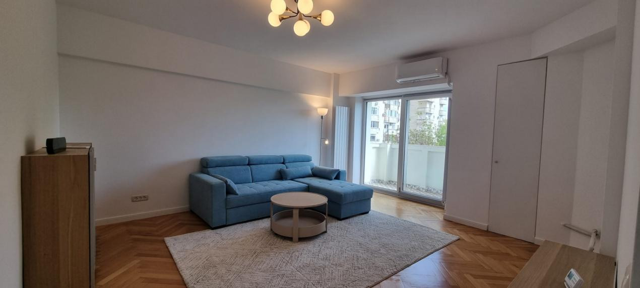 apartament de inchiriat cu 2 camere  in zona Unirii 