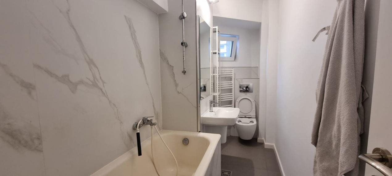 apartament de inchiriat cu 2 camere  in zona Unirii 