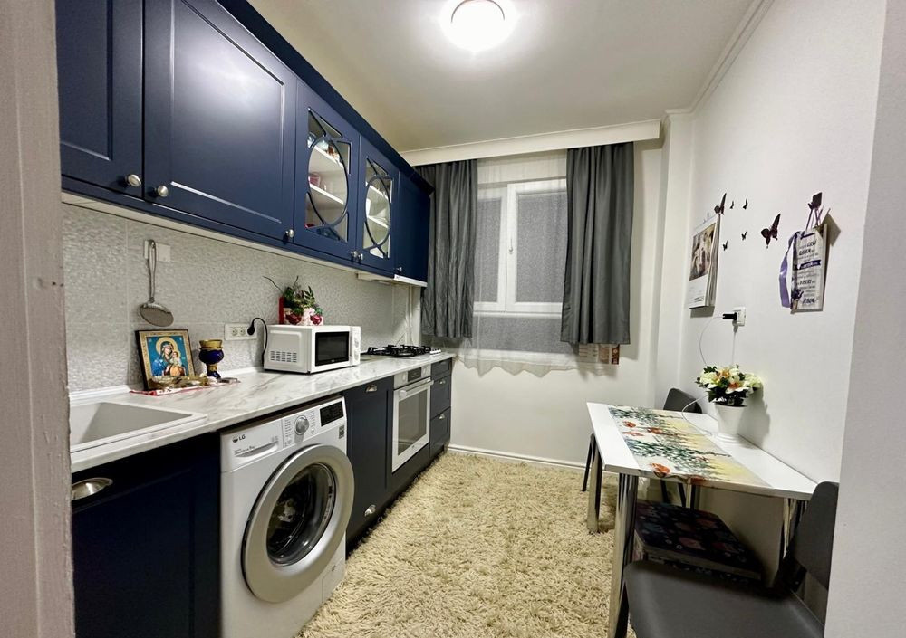 Apartament 2 camere - 55mp - zona 1 Decembrie