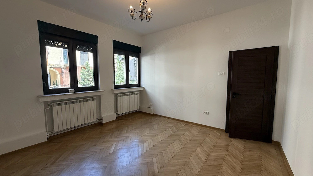 Apartament de inchiriat cu 3 camere  Batistei - spatiu comercial, birouri 