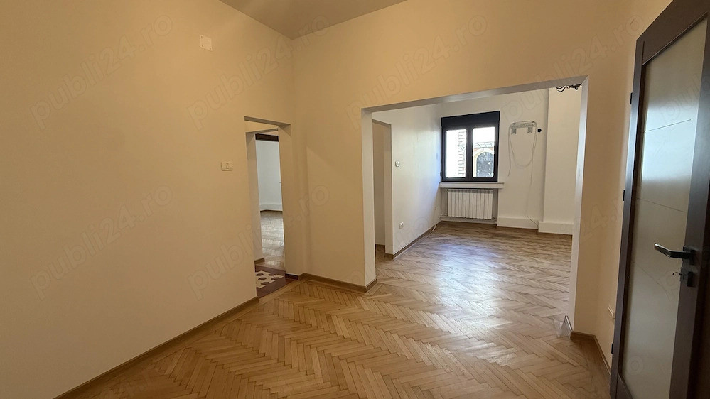 Apartament de inchiriat cu 3 camere  Batistei - spatiu comercial, birouri 