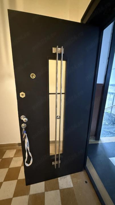 Apartament de inchiriat cu 3 camere  Batistei - spatiu comercial, birouri 