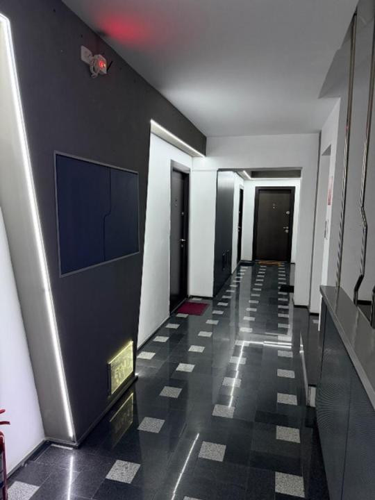 Apartament de inchiriat cu 2 camere ultracentral (P-ta Victoriei) 