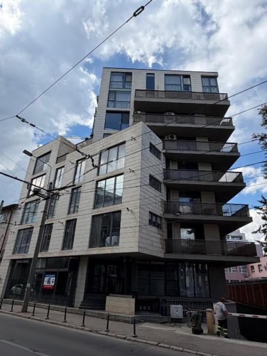 Apartament de inchiriat cu 2 camere ultracentral (P-ta Victoriei) 