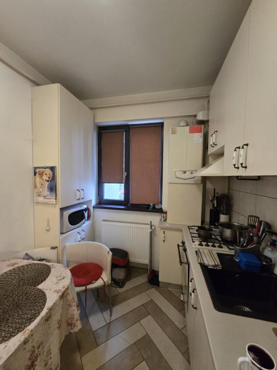 Apartament cu 3 camere si loc de parcare