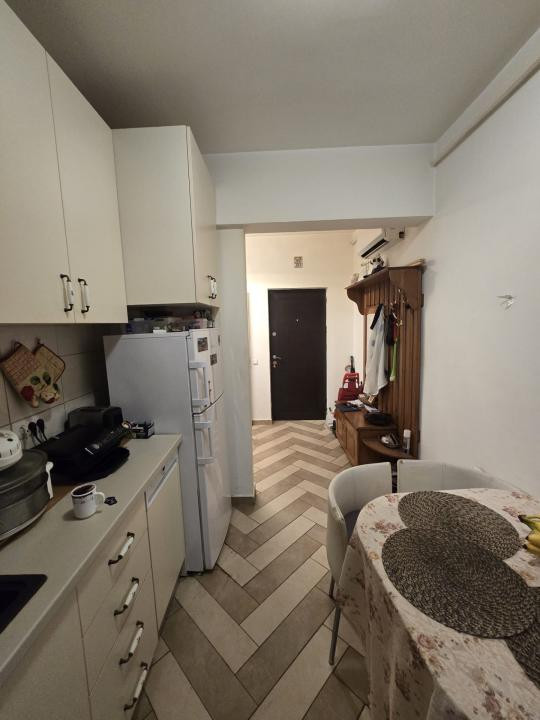 Apartament cu 3 camere si loc de parcare