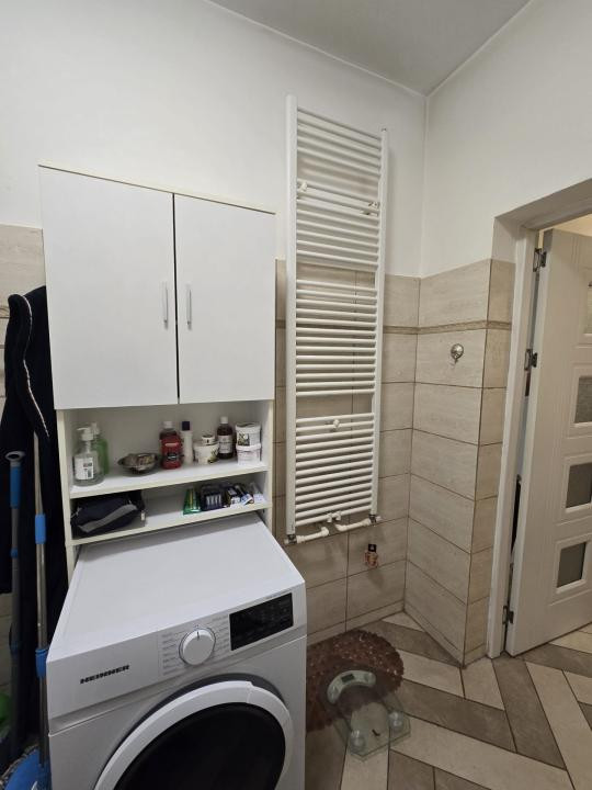 Apartament cu 3 camere si loc de parcare