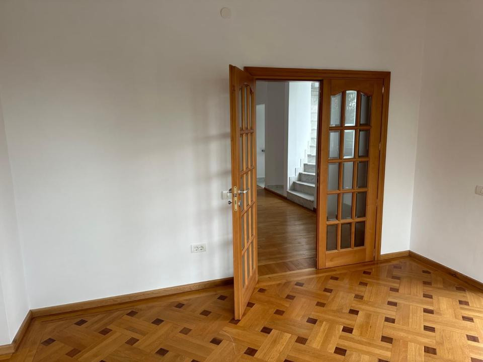 Vilă 9 camere | Drumul Taberei | Ideal birouri / rezidenta