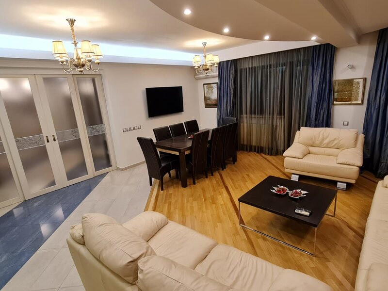 Apartament de inchiriat cu 5 camere in Cartierul Francez 