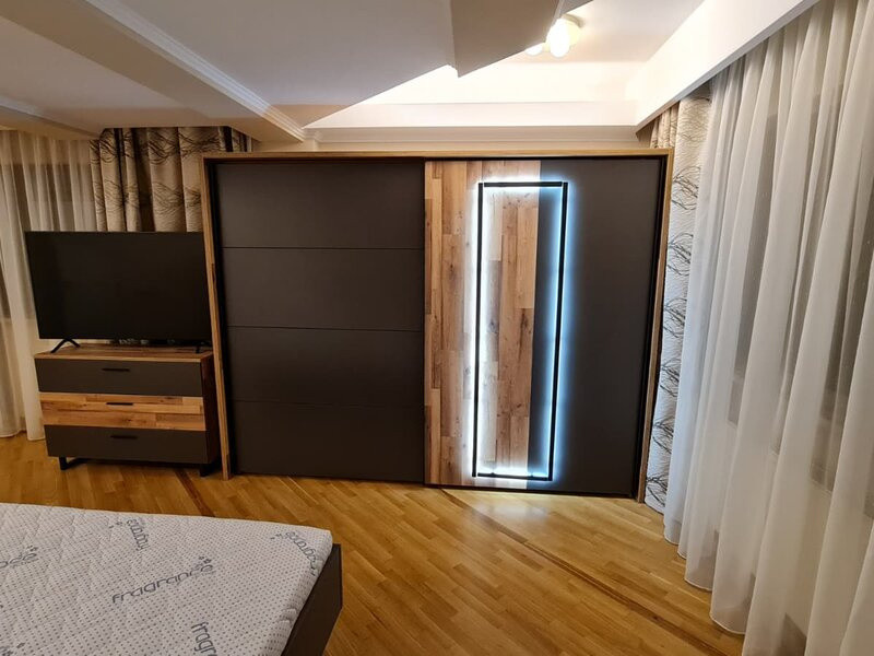 Apartament de inchiriat cu 5 camere in Cartierul Francez 