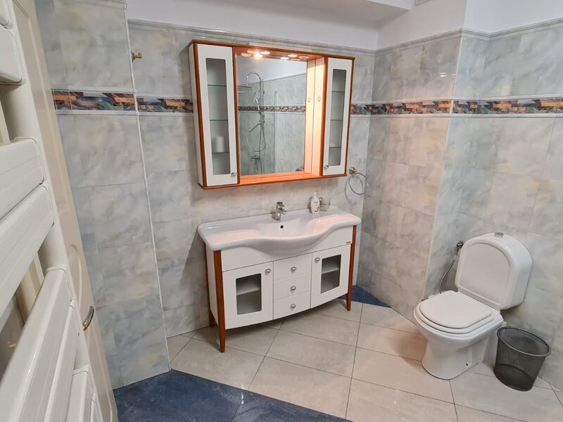 Apartament de inchiriat cu 5 camere in Cartierul Francez 