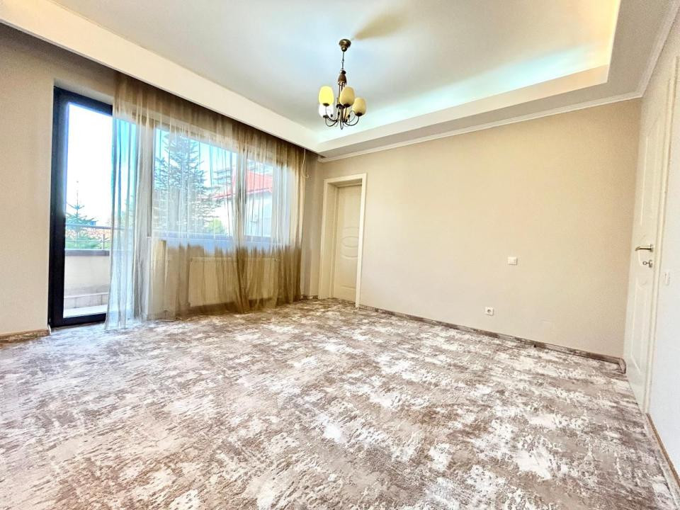 Apartament de inchiriat cu 5 camere in Cartierul Francez 