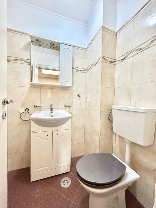Apartament de inchiriat cu 5 camere in Cartierul Francez 