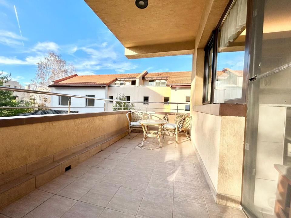 Apartament de inchiriat cu 5 camere in Cartierul Francez 