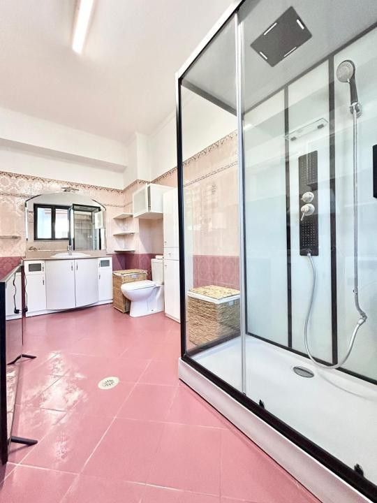 Apartament de inchiriat cu 5 camere in Cartierul Francez 