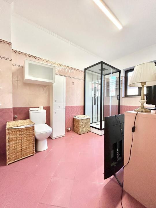 Apartament de inchiriat cu 5 camere in Cartierul Francez 