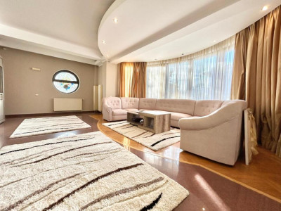 Apartament de inchiriat cu 5 camere in Cartierul Francez 