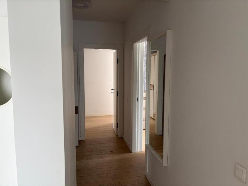 Apartament de inchiriat cu 4 camere - Nusco City