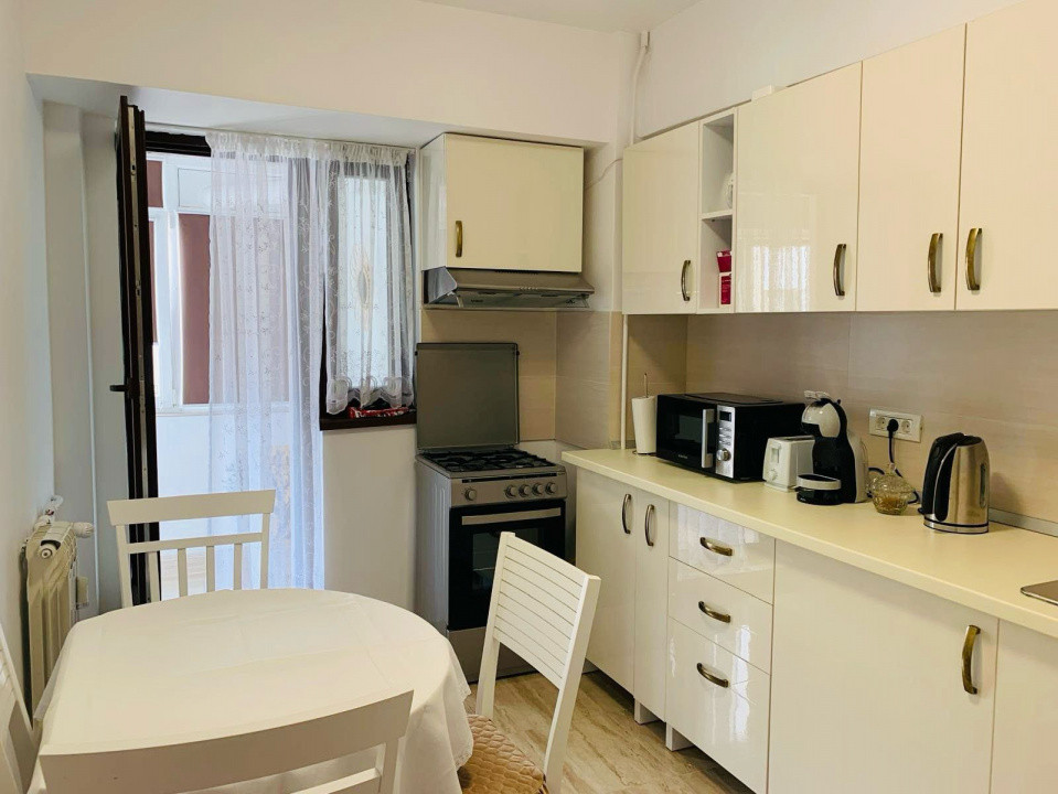 Apartament 3 camere, 73 mp, balcon, investitie, 1981, zona Titulescu Victoriei