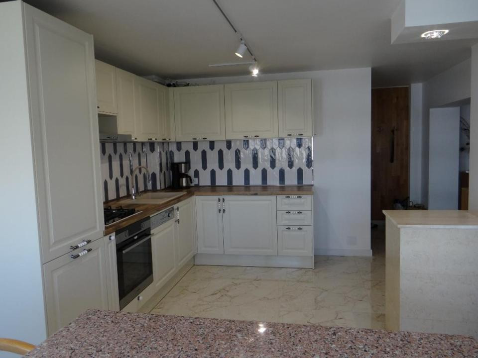 Apartament de inchiriat cu 3 camere- Bd. Decebal 