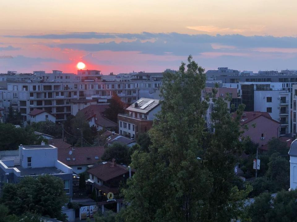 Apartament  de inchiriat cu 2 camere - North Aria Lake View (Herastrau)