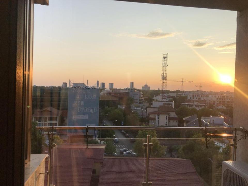 Apartament  de inchiriat cu 2 camere - North Aria Lake View (Herastrau)