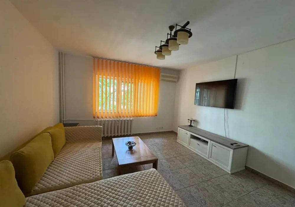 de inchiriat apartament decomandat cu 3 camere  in Vitan 