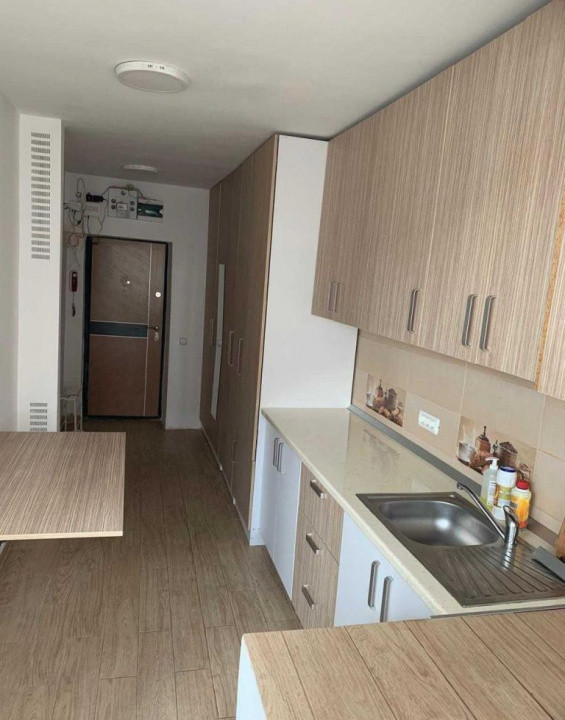de inchiriat apartament semidecomandat cu 2 camere  in Stefan cel Mare 