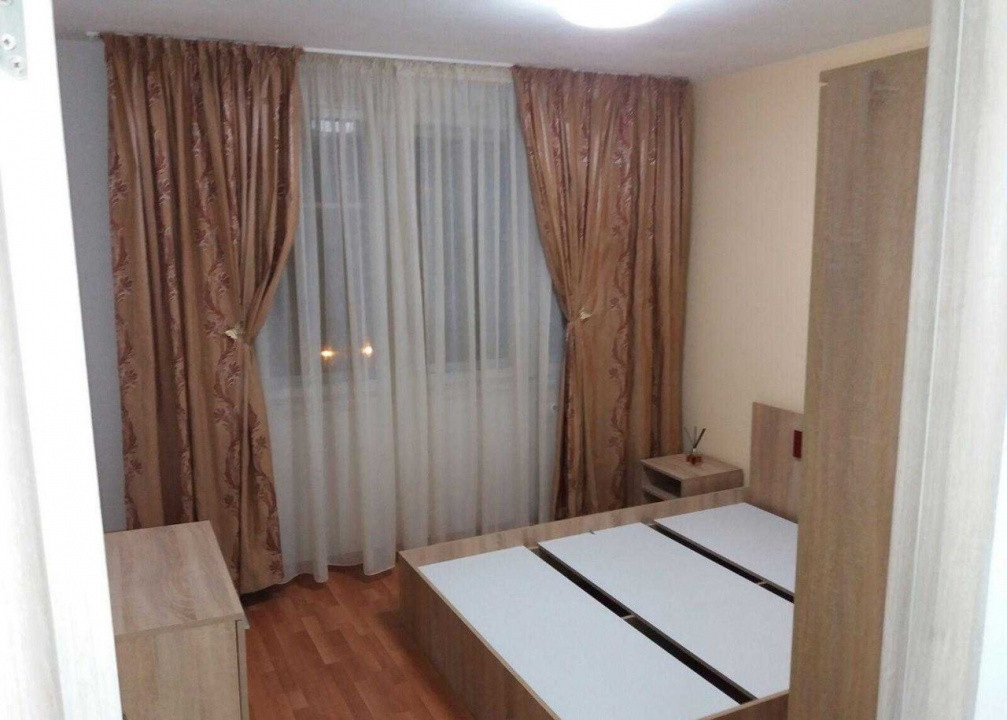 de inchiriat apartament semidecomandat cu 2 camere  in Stefan cel Mare 