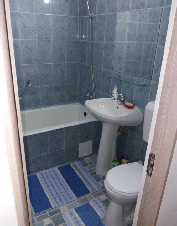 de inchiriat apartament semidecomandat cu 2 camere  in Stefan cel Mare 