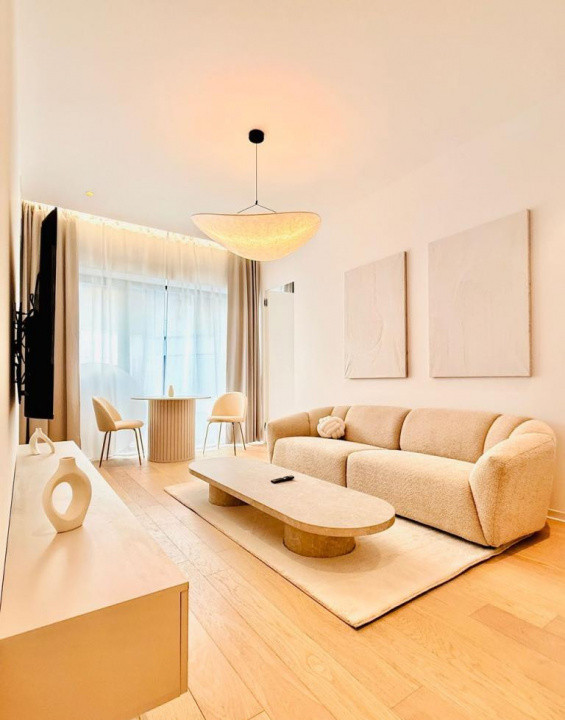 Închiriez apart 2 camere • 51 mp  One Lake Club 